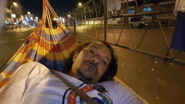 Ocupantes de la casa de Stroessner cerraron la supercarretera y causaron estragos en el tránsito - ADN Paraguayo