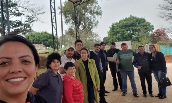 Gobernador arrea a concejales serviles para blanqueo de obras sobrefacturadas