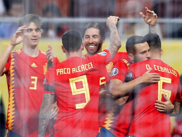 España e Italia prosiguen su camino inmaculado hacia la Eurocopa