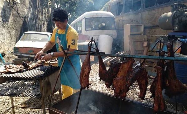 HOY / Bomberos de Sajonia preparan el "Asado a la estaca 7.0"
