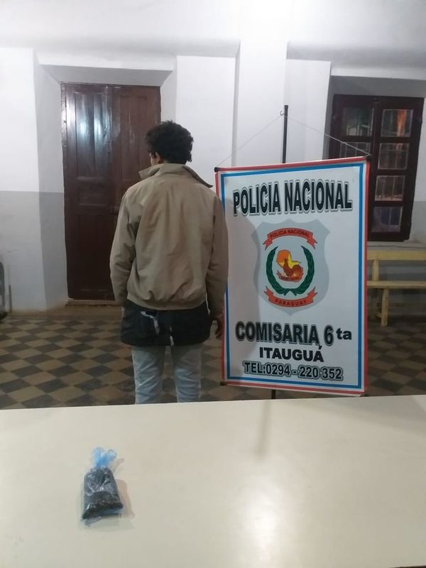 Detienen a un joven con marihuana y frondosos antecedentes - Nacionales - ABC Color
