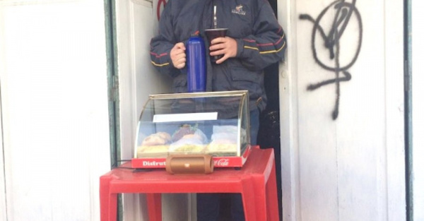 El hijo de un ex dipu vende empanadas