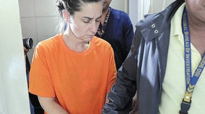Detienen a mujer que llevaba un bebé en su equipaje