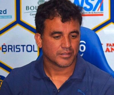 El “Chicha” llegó con su tijera en mano