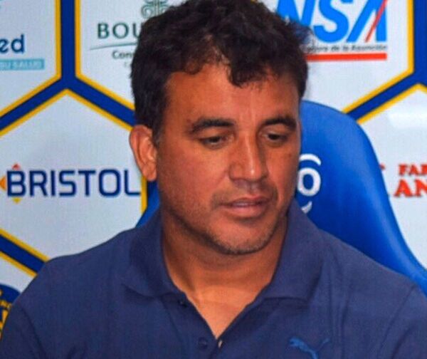 El “Chicha” llegó con su tijera en mano