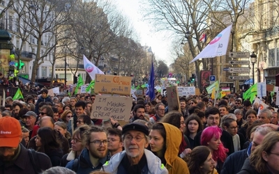 Clientelismo 2.0: en Francia crean una aplicación para contratar manifestantes