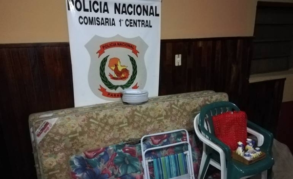 HOY / Caen ladrones domiciliarios: robaron platos, colchones y sillas