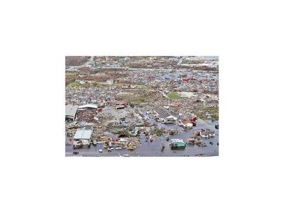 Dorian golpea costa este de EEUU tras devastar Bahamas