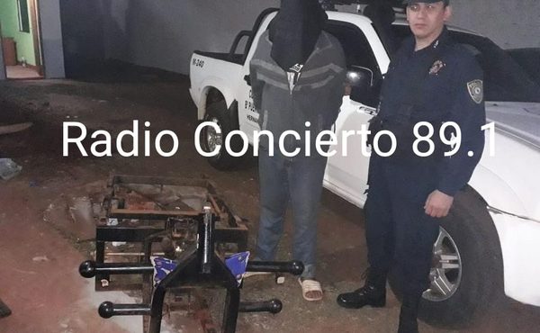 Detienen a hombre que intentaba comercializar una moto robada