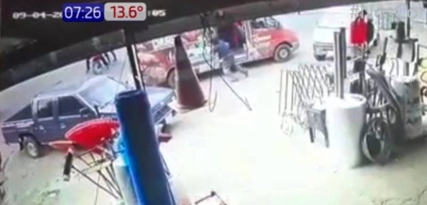 Sospechan que joven fallecido tras asalto fue "entregado"