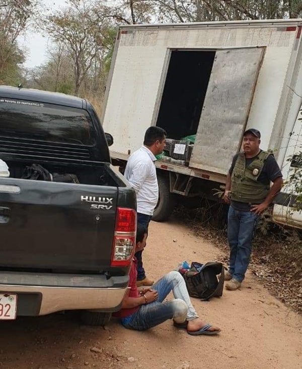 Cae cargamento de marihuana en poder de un docente