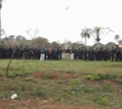 Unas 250 familias fueron desalojadas esta mañana en J. A. Saldívar - Paraguay.com