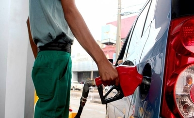 HOY / Admiten que hay condiciones para bajar precio de combustible