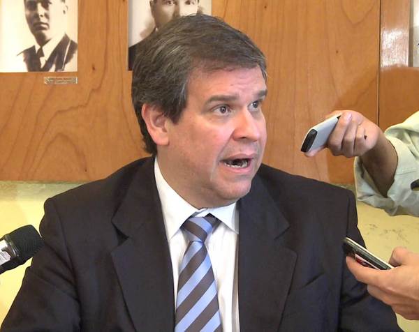 Manuel Ferreira: "Una crisis tan diversificada así, nunca habíamos tenido" » Ñanduti