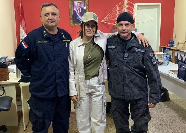 Viceministra sube al carro del vencedor tras crisis en penal de Itapúa: llama “mi equipo” a exitoso grupo policial - ADN Paraguayo