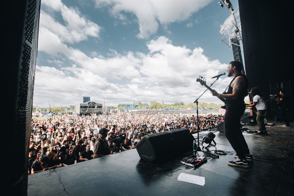 Cosquín Rock Py: 3 escenarios, 22 artistas y más de 15.000 personas harán fiesta mañana en el Jockey Club