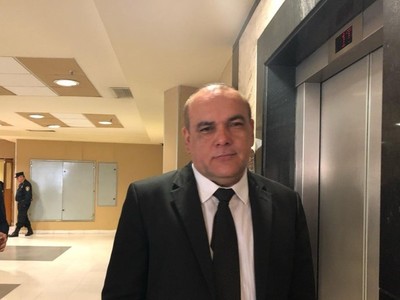Diputado trata de 'ilusos' a los que piensan que se cumple el reglamento de la Cámara