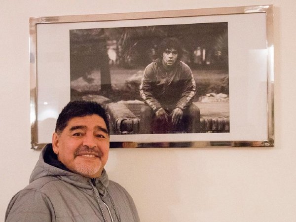 Estudiantes, rival de Gimnasia, celebra el regreso de Maradona a Argentina