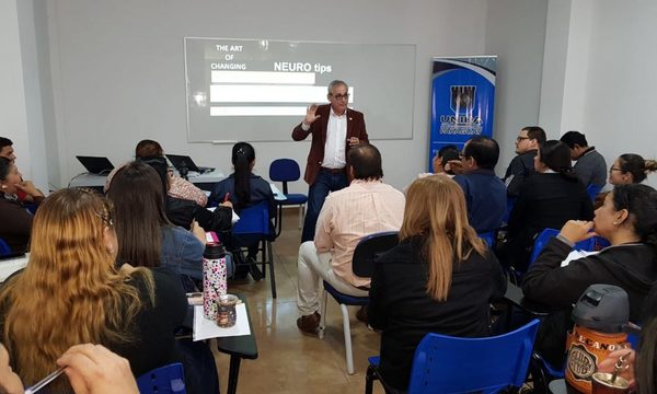 Conferencia sobre Neuroemociones en el Aula en la UNIDA