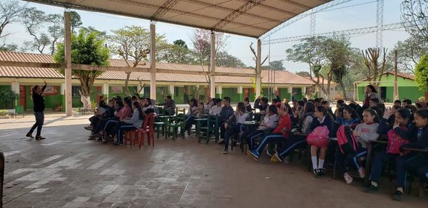 Unos 2400 estudiantes participaron de campaña “Noviazgo sin Violencia”