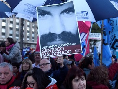 Ordenan reabrir investigación por la muerte de Santiago Maldonado
