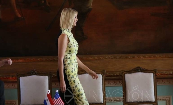 HOY / Ivanka bordeando Chacarita, su comida exótica con Abdo y bailando polca: así la vieron