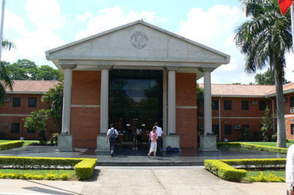 Universidad Nacional de Asunción levanta Paro Académico » Ñanduti