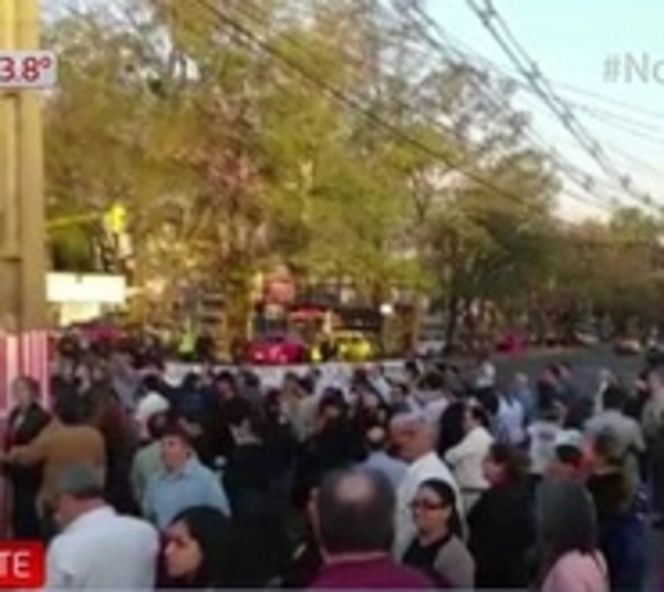 Docentes de la UNA acuerdan con Hacienda y levantan paro académico - Paraguay.com