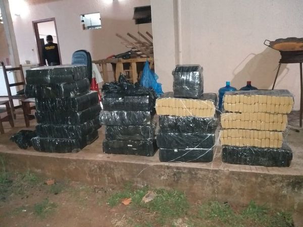 Cae cargamento de casi 400 kilos de marihuana en la frontera - Nacionales - ABC Color