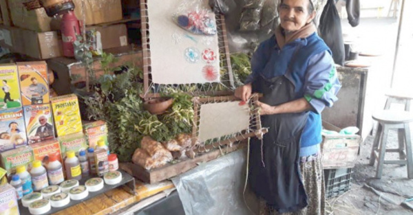 Entre los yuyos y el arte del ñandutí forjó su vida