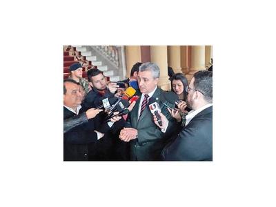 Villamayor aprueba nuevo rol para las Fuerzas Armadas