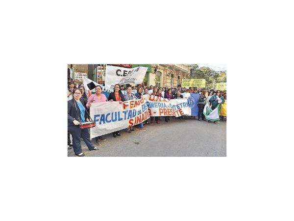 UNA levanta paro tras aceptar propuesta