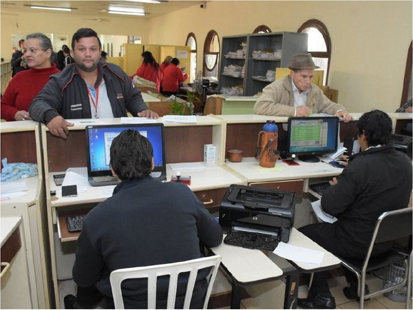 CDE: Saltan inconsistencias en cobro de impuestos tras control cruzado