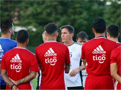 La Albirroja llega hoy a la capital de Jordania