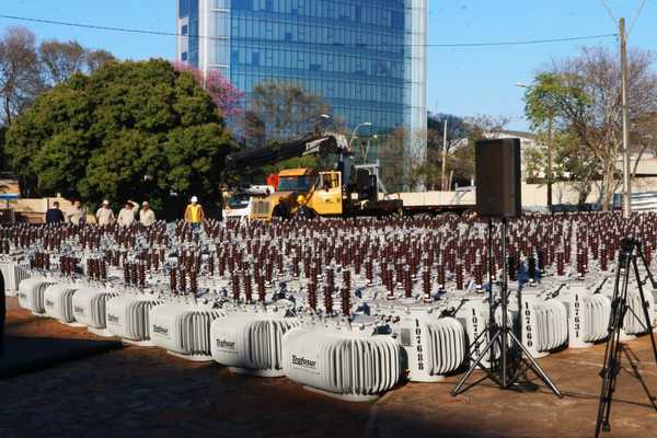 ANDE instaló más de 1.000 nuevos transformadores en Asunción y el área metropolitana | .::Agencia IP::.