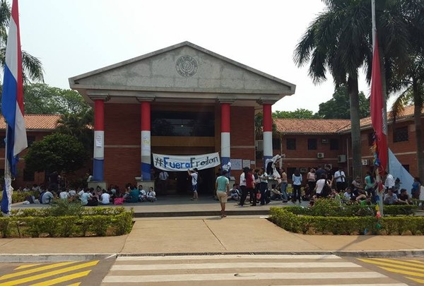 Levantan paro académico