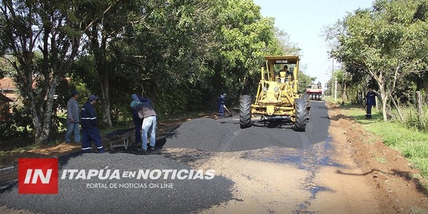 CONSTRUYEN ASFALTADO EN SAN JUAN DEL PARANÁ