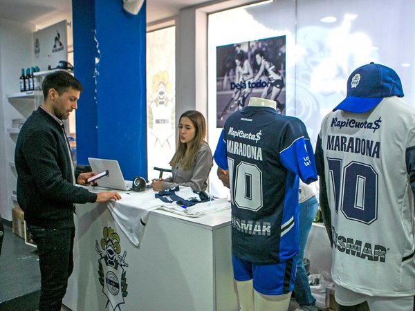 Gimnasia ultima detalles para la presentación de Maradona y suma socios