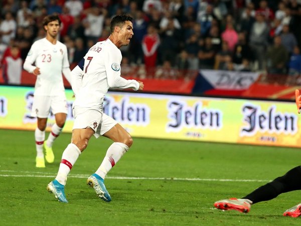 Portugal gana a Serbia de la mano de Cristiano
