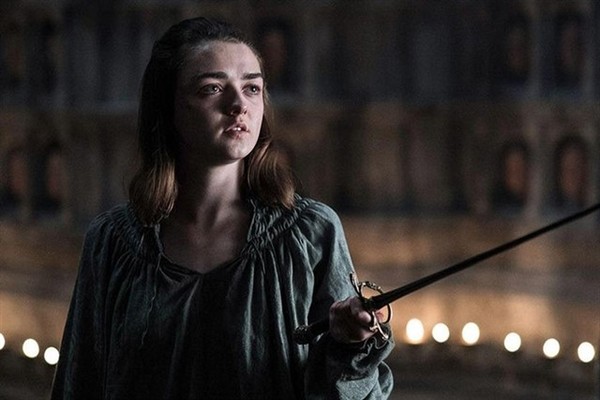 Maisie Williams (Arya Stark en Game of Thrones) cambió de look... ¡y le quedó súper!