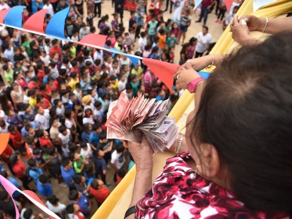 Creyentes desafían a la crisis con tradicional fiesta del vito