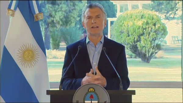 Macri promete “seguir tomando decisiones que hagan falta” para estabilizar economía - Mundo - ABC Color