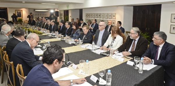 Cancillería prepara decreto para reglamentar Comisión Asesora de Itaipu | .::Agencia IP::.