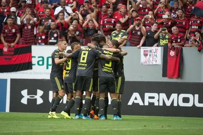 Flamengo golea al Avaí y es líder del Brasileirao - Fútbol - ABC Color
