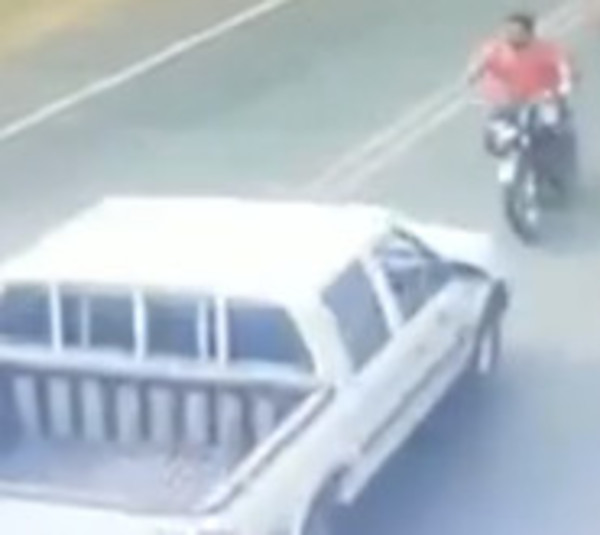 Fatal choque frontal en Areguá - Paraguay.com