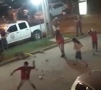 Dirigentes deportivos aplauden a hinchas y condenan a barrabravas - Paraguay.com