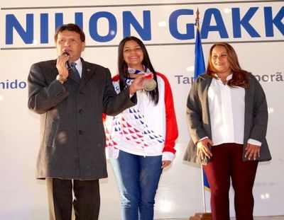 Homenajean a Tatiana Benítez
