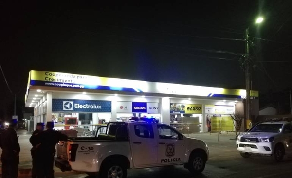 HOY / Desconectan energía y rompen blíndex de cooperativa