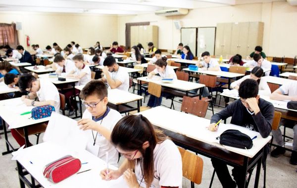 Miles de estudiantes miden capacidad en  matemáticas - Locales - ABC Color