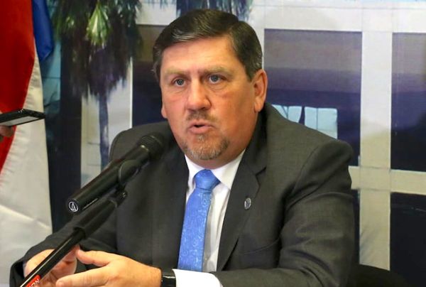 Llano aplicará severo plan de austeridad en el Congreso